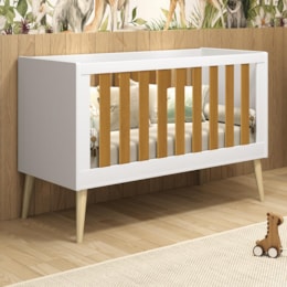Berço Mini Cama Noah Retrô Branco/Savana com Pés Madeira Natural - Reller Móveis Berço Mini Cama Noah Retrô Branco/Savana com Pés Madeira Natural - Reller Móveis