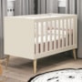 Berço Mini Cama Theo Areia Fosco com Pés Madeira Natural - Reller Móveis
