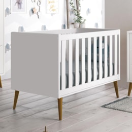 Berço Mini Cama Theo Retrô Branco Fosco com Pés Amadeirado - Reller Móveis Berço Mini Cama Theo Retrô Branco Fosco com Pés Amadeirado - Reller Móveis