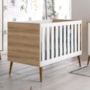 Berço Mini Cama Theo Retrô Branco Fosco/Mezzo com Pés Amadeirado e Colchão D18 - Reller Móveis