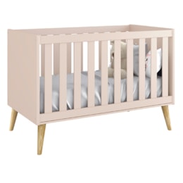 Berço Mini Cama Theo Rosa Fosco com Pés Madeira Natural - Reller Móveis Berço Mini Cama Theo Rosa Fosco com Pés Madeira Natural - Reller Móveis