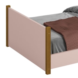 Cama Evolutiva 2 em 1 Ravi Rosa Fosco com Pés Amadeirado - Reller Móveis  Cama Evolutiva 2 em 1 Ravi Rosa Fosco com Pés Amadeirado - Reller Móveis