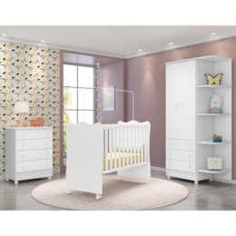Dormitório Doce Sonho 2 Portas, Cômoda 4 Gavetas e Berço Branco com Rodízio e Colchão D18 - Qmovi Dormitório Doce Sonho 2 Portas, Cômoda 4 Gavetas e Berço Branco com Rodízio e Colchão D18 - Qmovi