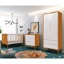 Dormitório Infantil Theo Retrô 2 Portas, Cômoda, Berço Branco/Savana com Pés Amadeirado e Colchão D18 - Reller Móveis