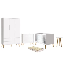 Dormitório Infantil Theo Retrô 3 Portas, Cômoda, Berço, Mesa de Apoio Branco Fosco com Pés Amadeirado e Colchão D18 - Reller Móveis Dormitório Infantil Theo Retrô 3 Portas, Cômoda, Berço, Mesa de Apoio Branco Fosco com Pés Amadeirado e Colchão D18 - Reller Móveis