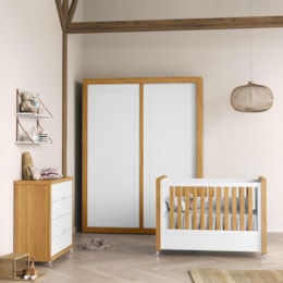 Dormitório Tutto 2 Portas, Cômoda, Berço Branco Soft/Freijó com Capitonê, Colchão Supreme e Prateleiras - Matic Móveis Dormitório Tutto 2 Portas, Cômoda, Berço Branco Soft/Freijó com Capitonê, Colchão Supreme e Prateleiras - Matic Móveis