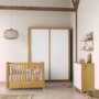 Dormitório Tutto New 2 Portas, Cômoda, Berço Freijó/Branco Soft com Colchão D18 e Prateleiras - Matic Móveis