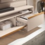 Estante Home Theater Montane Off White/Cinamomo para TV até 75” - HB Móveis