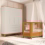 Jogo de Quarto Infantil Boom Slim Classic Guarda Roupa 4 Portas e Berço Areia Fosco/Savana com Pés Amadeirado - Reller Móveis