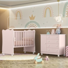 Jogo de Quarto Infantil Doce Sonho Cômoda 1 Porta e Berço Rosa Acetinado com Rodízio - Qmovi Jogo de Quarto Infantil Doce Sonho Cômoda 1 Porta e Berço Rosa Acetinado com Rodízio - Qmovi