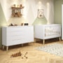 Jogo de Quarto Retrô Cômoda 1 Porta Elfe e Berço Noah Branco com Pés Madeira Natural - Reller Móveis